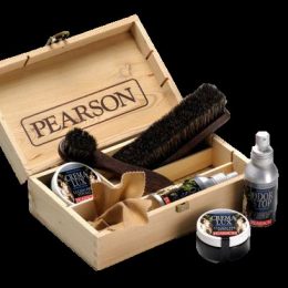 KIT PER PULIRE GLI STIVALI Accessori Calzature 